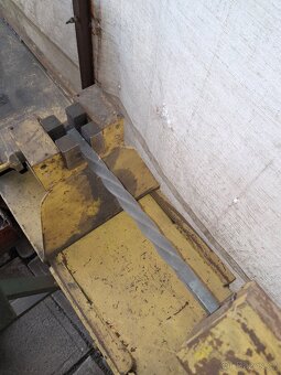 Horizontální lis + zkrucovačka pro kováře-zámečníky. - 3