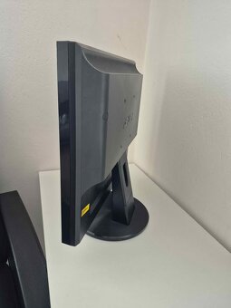 ASUS VB191T – 19" LCD monitor, DVI/D-Sub, vestavěné reprodu - 3