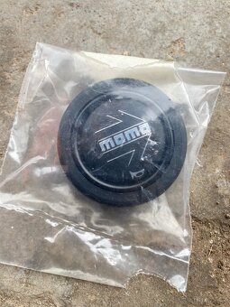 tlačítko klaksonu pro volant Momo - 3