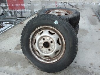 Sadu zimních kol 165/70r13 s disky - 3