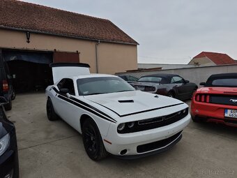 Dodge Challenger - 3