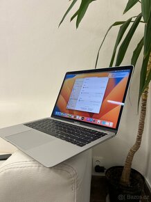 MacBook Air 2018 256GB - 3