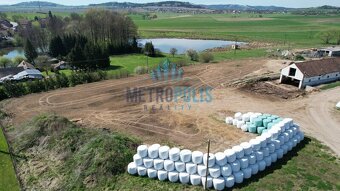 Prodej pozemkku v malebné obci Kňovice – 3026m² - 3