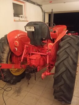 Traktor 52koní 4valec obsah3litr - 3