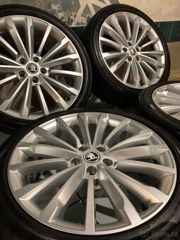 Alu kola Škoda R19 5X112 LETNÍ PNEU 235/40 R19 TRINITY - 3