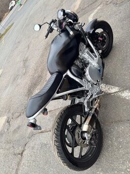 Motonadily Kawasaki GPX 750 cafe racer 1988 - 3