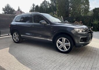 Volkswagen Touareg 3.0 V6 TDI BMT R-Style - 3