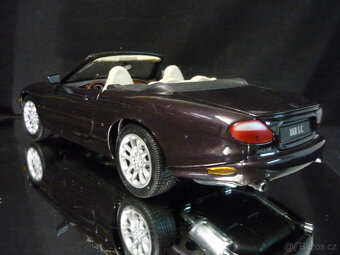 Jaguar XKR S/C Maisto 1/18 - 3