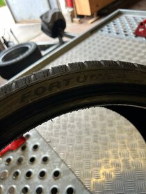 Pneu 235/35/19 M+S 2ks - 3