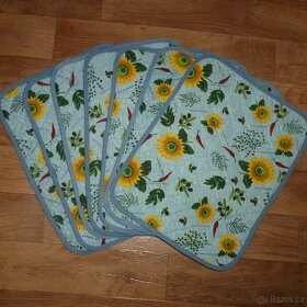 Látkové prošívané prostírání na jídelní stůl - 3