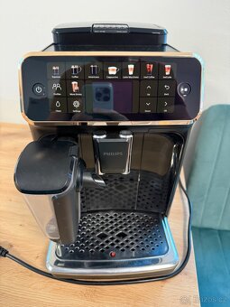 Kávovar Philips 5500 Latte Go - 3