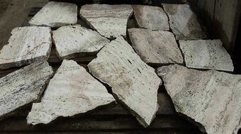 Travertinové masivní šlapáky - 3