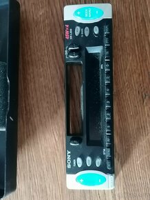 přední panel autorádio Sony - 3