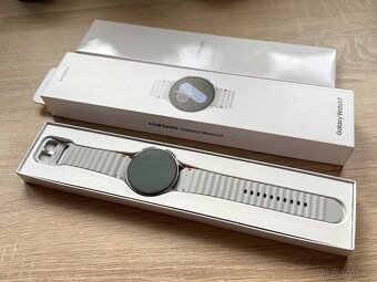 Samsung Galaxy Watch 7 44mm stříbrné, zánovní, komplet - 3