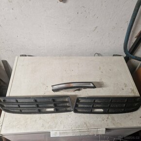 Prodám zaslepky předního nárazníku vw passat B6 - 3