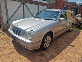 Mercedes E270 - 3