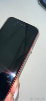 iPhone SE 2020 - 3