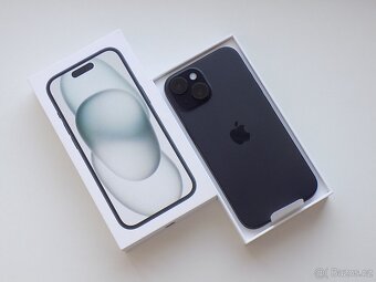 APPLE iPhone 15 128GB Black - ZÁRUKA - 100% BATERIE - 3