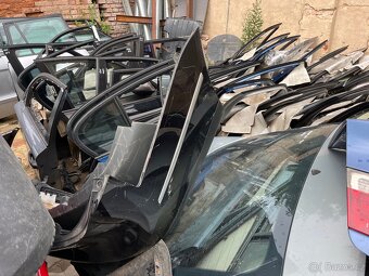Náhradní díly BMW a jiné likvidace dílny - 3