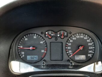Volkswagen Bora 1,9 TDI (74 KW) - 3