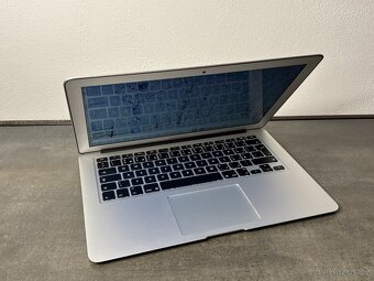 MacBook Air 13" 2015 128GB / i5 / 8GB - DPH - 3