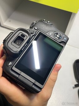 Canon EOS R10 a objektiv RF 50mm f/1.8 STM - 3