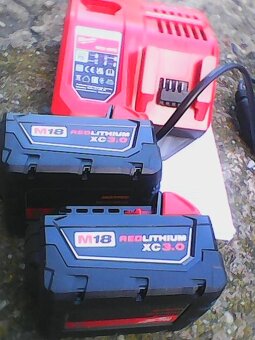 Milwaukee baterie a nabijecka M12 a M18 - 3