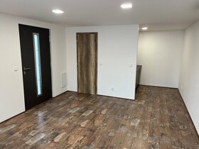 Obytný kontejner 8 x 4 m - 3