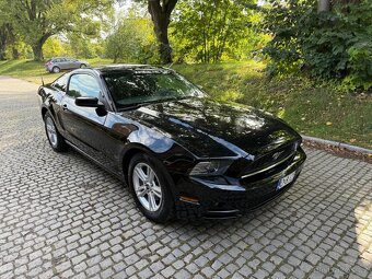 Ford Mustang 3,7 V6 2014 3 98 tis km - 3