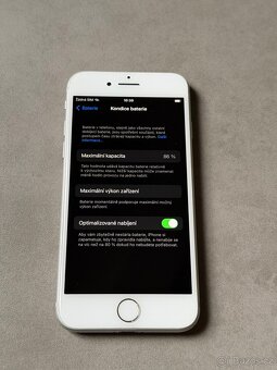 iPhone 8 64 gb stav A - 3