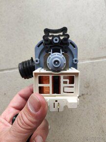 Cerpadlo mycky m103.1 pro mycky aeg electrolux - 3
