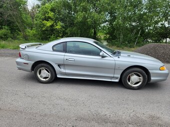 Ford Mustang 3,8 V6 1997 2x kola - 3