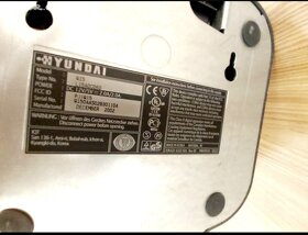 Monitor k PC Hyundai, původní cena 12990,- - 3