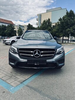 Mercedes-Benz - 3