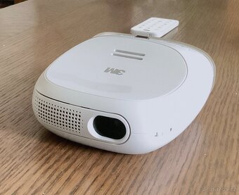 Prodam mini DLP projektor 3M MP300 - 3