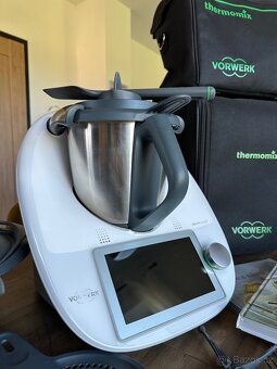 THERMOMIX TM6 + taška na kolečkách + kráječ - 3