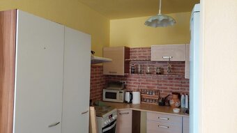 Pronájem bytu 2+KK Hrušovany u Brna - 3