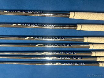 Golfové hole Titleist AP2 718 - 3