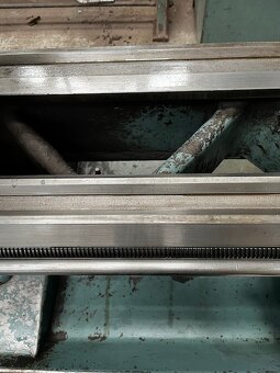 Hrotový soustruh SV18R/1000 - 3