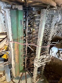 Historický secí stroj - 3