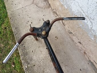 Sparta 250 ram s vidlicí - 3