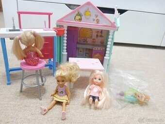 Barbie hračky - sanitka, domeček - 3