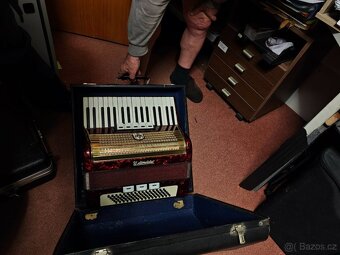 Akordeon Weltmeister 80 basů - 3