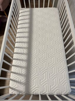 Dřevěná dětská postýlka - 3