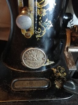 Šicí stroj VERITAS starožitný - 3