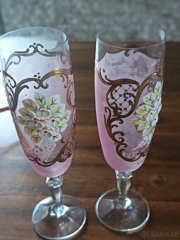 Staré skleničky na sekt - 3