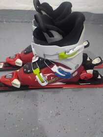 Sjezdové lyže, hůlky a boty - 3
