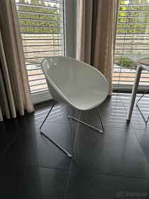 Stůl Ikea a židle - 3