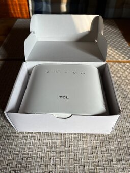 Stolní LTE modem TCL HH132 - 3
