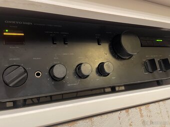 onkyo integra A8250 - 3